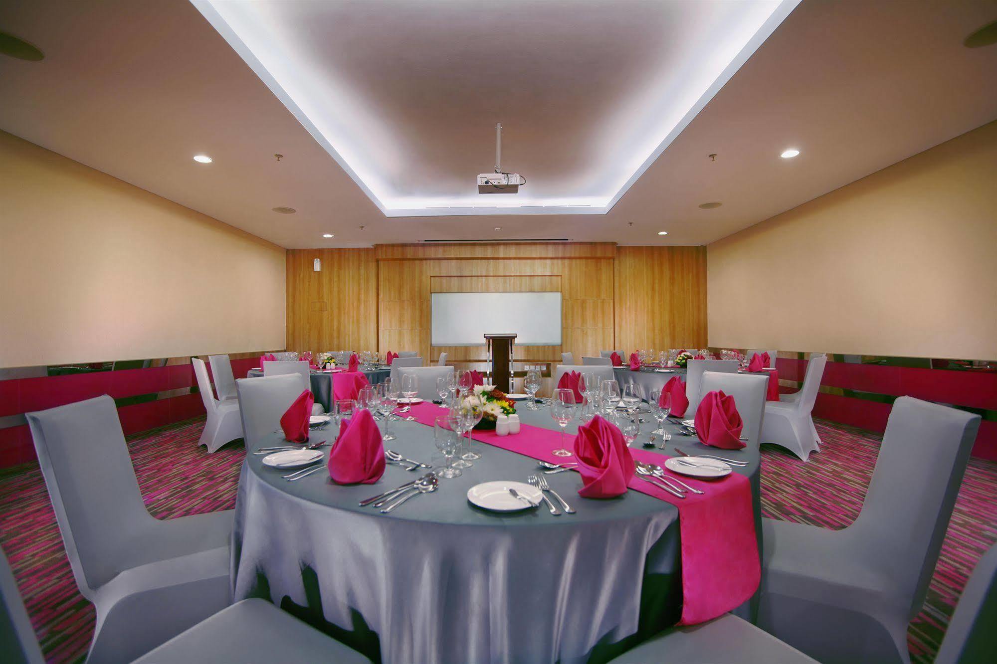 Favehotel Ltc Glodok Jakarta Kültér fotó